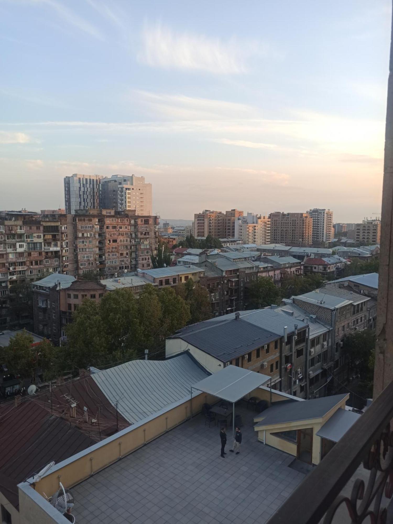 Красивая, Просторная Квартира В Самом Центре Еревана, Рядом С Оперным Театром. Єреван Екстер'єр фото